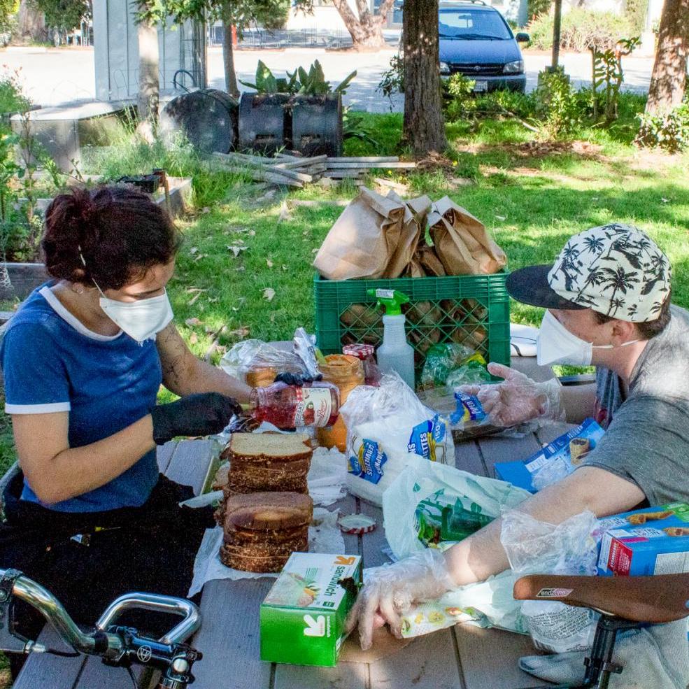 Food Not Bombs: providing meals to homeless in IV during pandemic